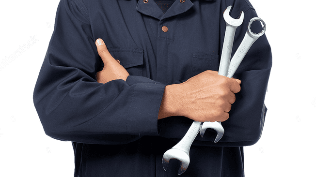 Person im Blaumann mit zwei Schraubenschlüsseln in der Hand